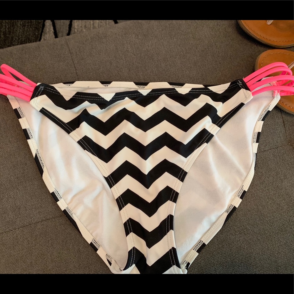 Bikini Bottom Bundle - Picture 3 of 3